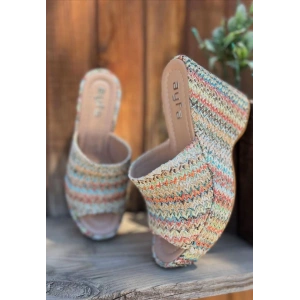 Tlay Kilim Desenli Dolgu Topuk Terlik