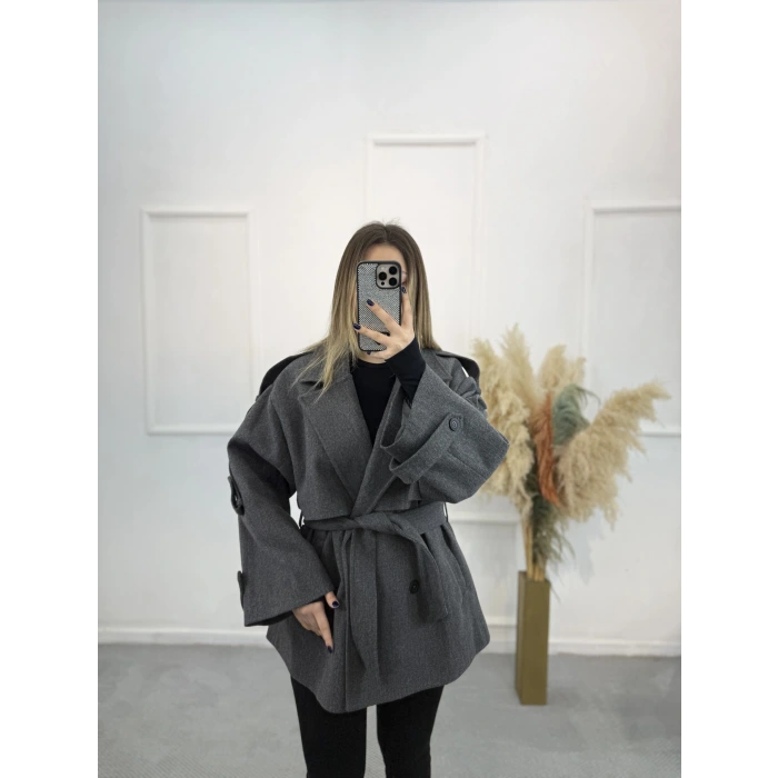 Duma Sırt Detaylı Kuşaklı Kaşe Kaban