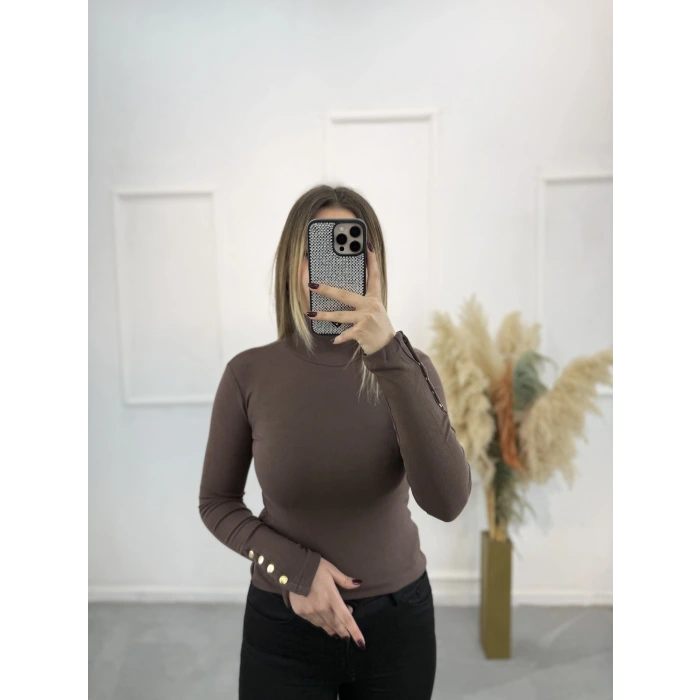 Silove Kol Düğme Detaylı Bluz