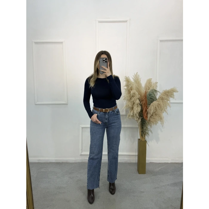 Newa Kemerli Likralı Kesik Paça Jean