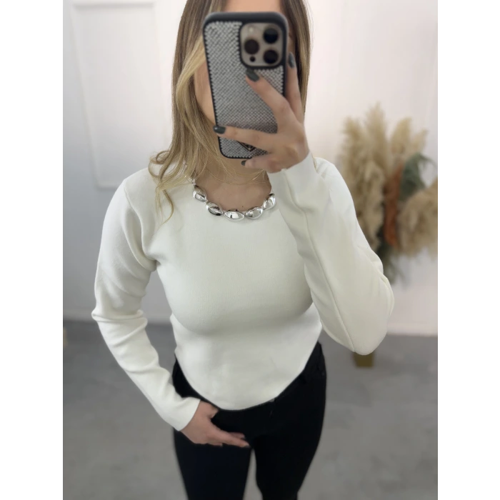 Avid Yakası Boncuklu Triko Kazak