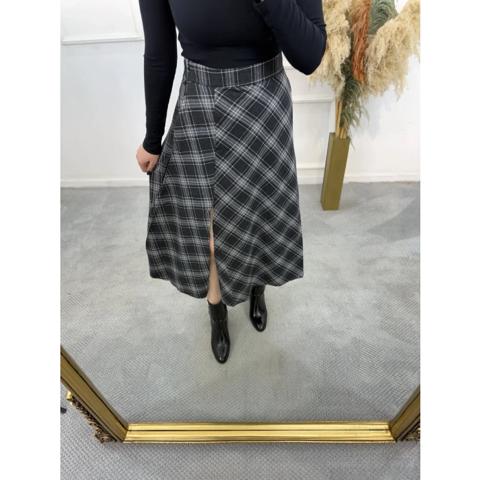 Mosa Yırtmaç Detaylı Ekose Etek