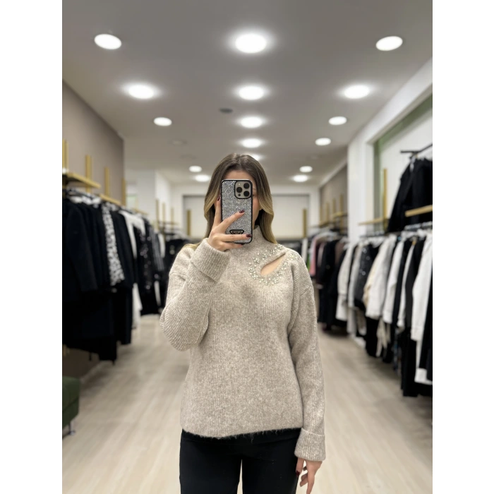 Zeni Omuzu Taş Detaylı Kazak