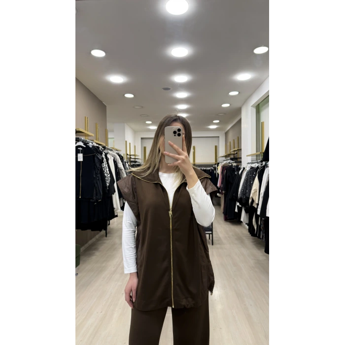 Vure Garni Detaylı Yelekli İkili Takım