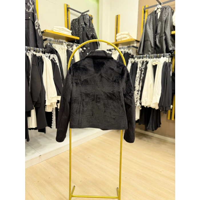 Amber Düğme Ve Cepli Kısak Kürk