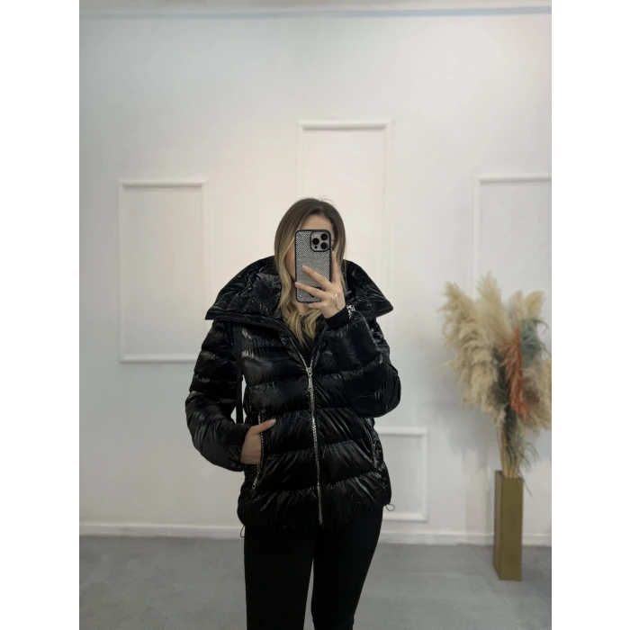 Blovita Kapişonlu Parlak Mont