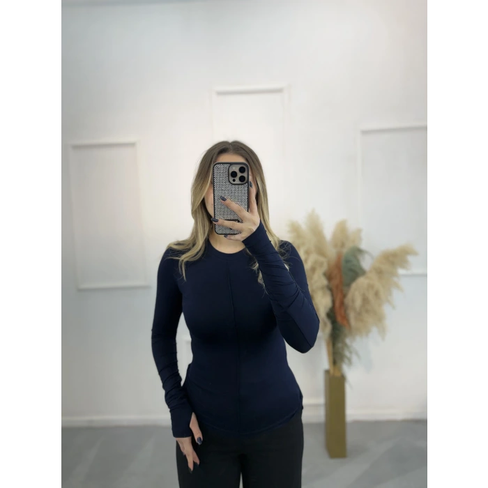 Bus Ön Çımalı Parmak Detaylı Bluz