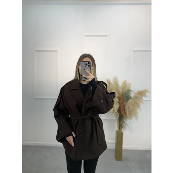 Duma Sırt Detaylı Kuşaklı Kaşe Kaban