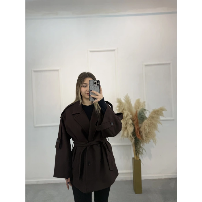 Duma Sırt Detaylı Kuşaklı Kaşe Kaban