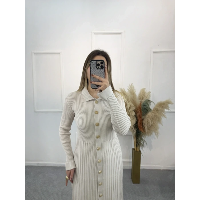 Gold Düğme Detaylı Pileli Triko Elbise