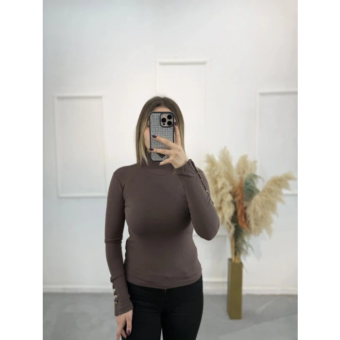 Silove Kol Düğme Detaylı Bluz