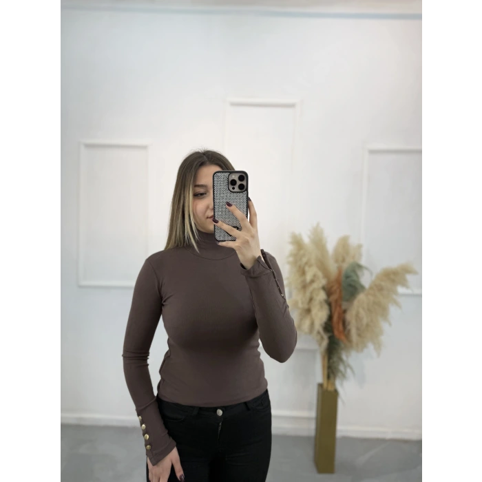 Silove Kol Düğme Detaylı Bluz