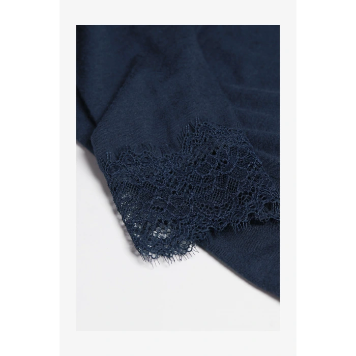 V Yaka Dantelli Bluz