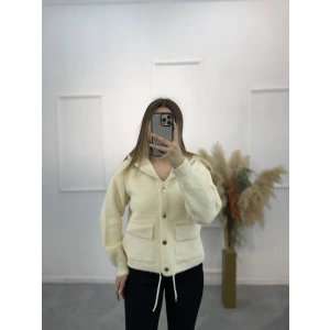 Bely Kapşonlu Triko Hırka