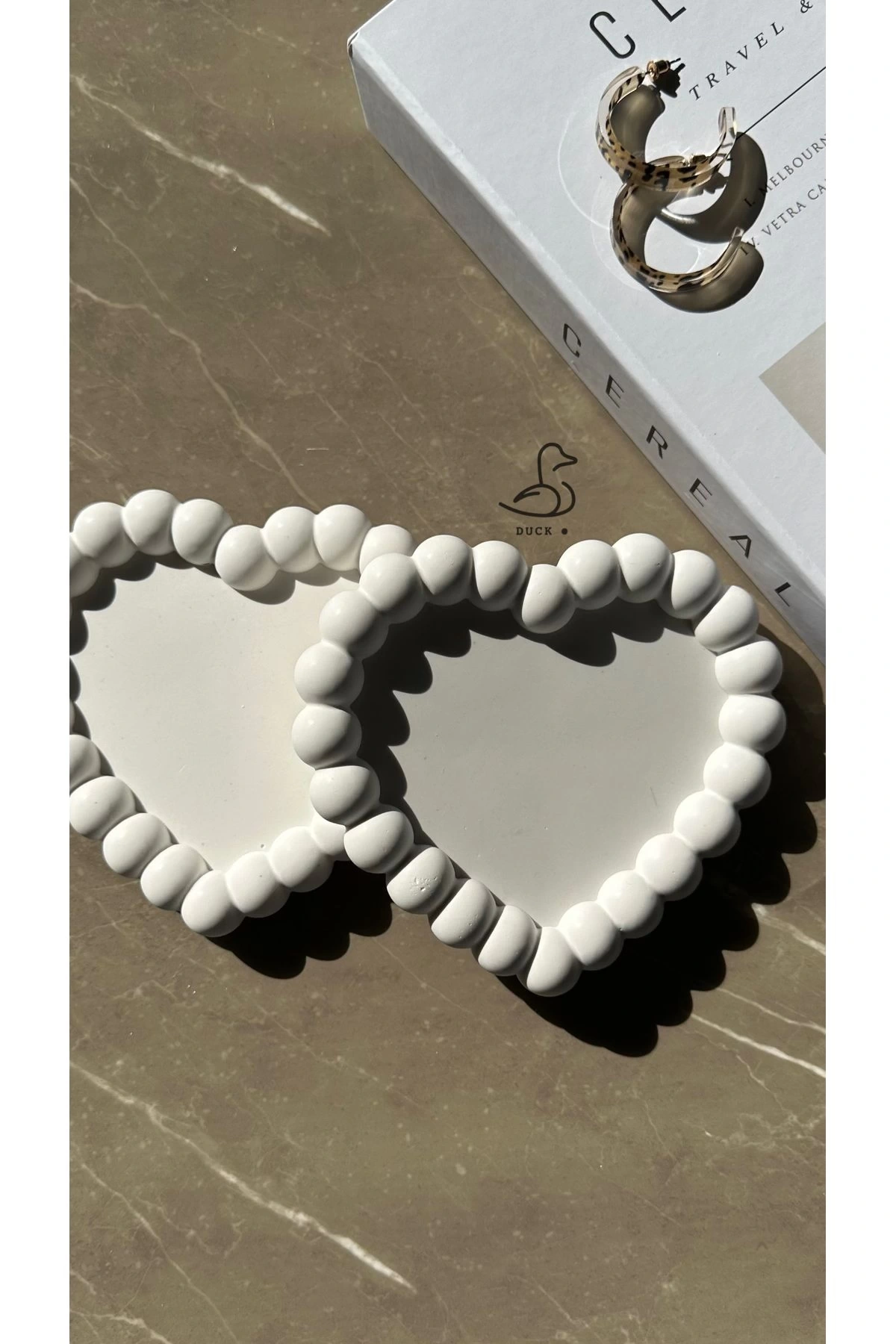 Baloncuklu 2’li kalp şeklinde dekoratif takı tabak