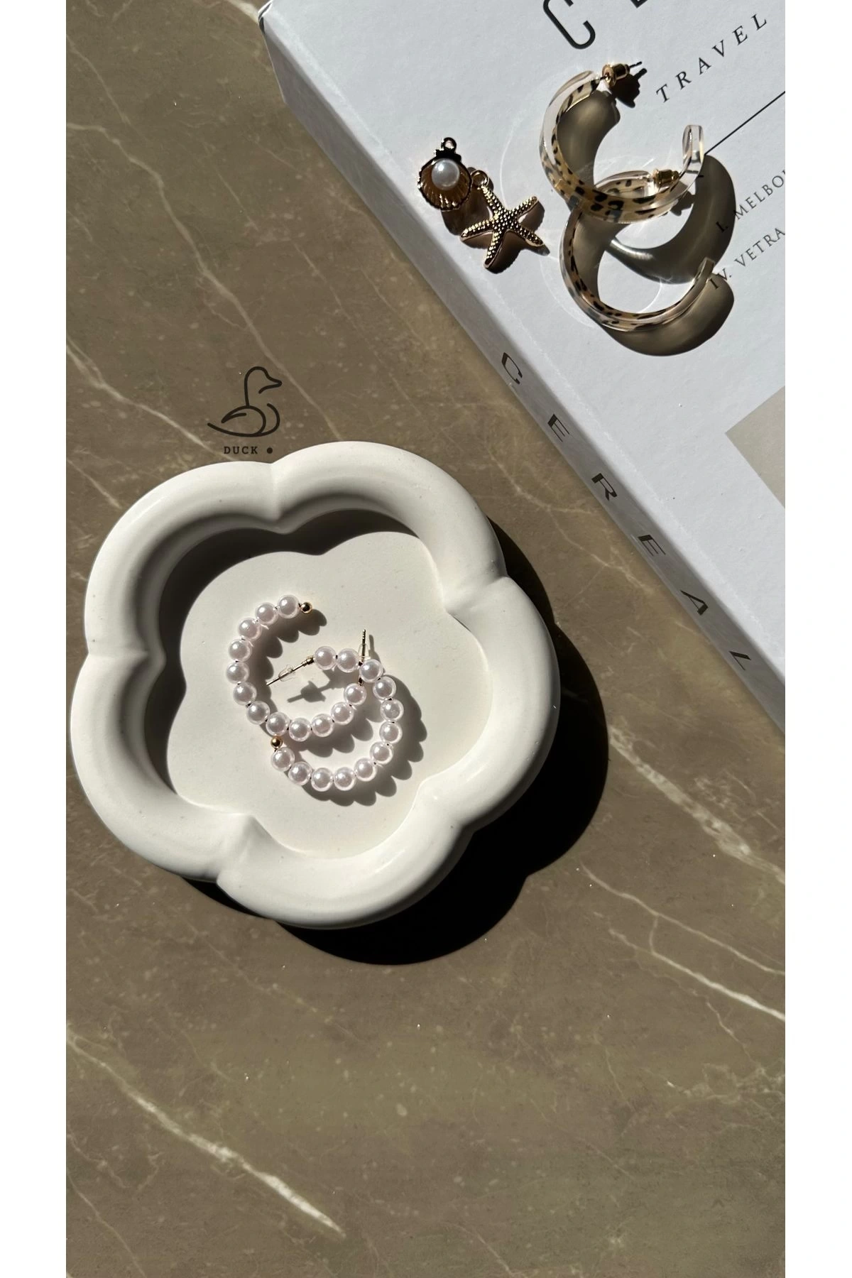 Bulut çiçek görünümlü dekoratif tabak