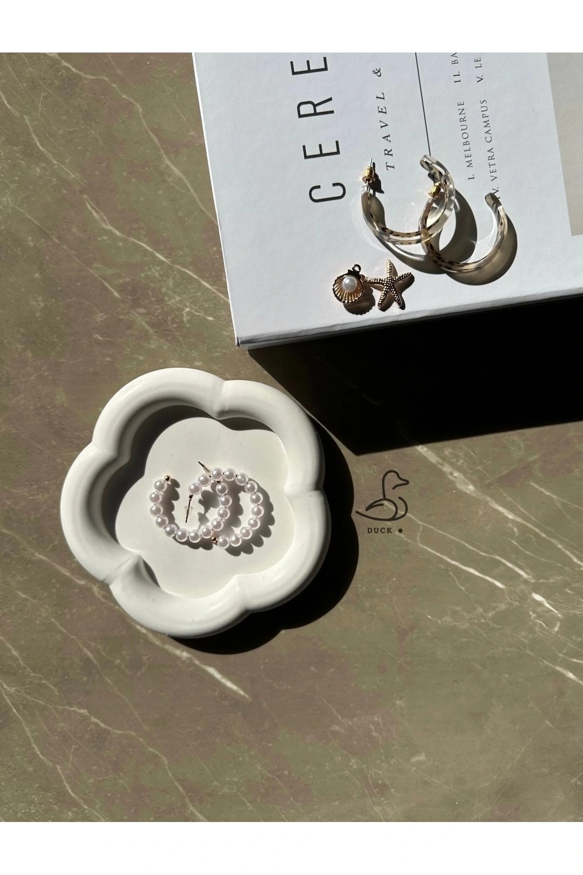 Bulut çiçek görünümlü dekoratif tabak