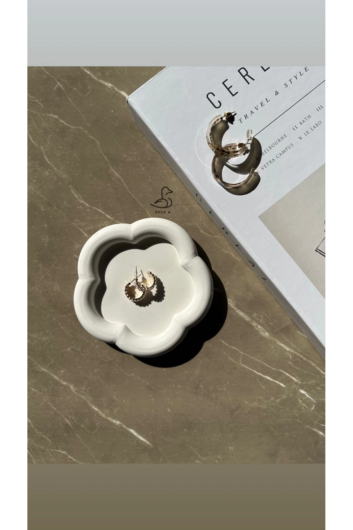 Bulut çiçek görünümlü dekoratif tabak