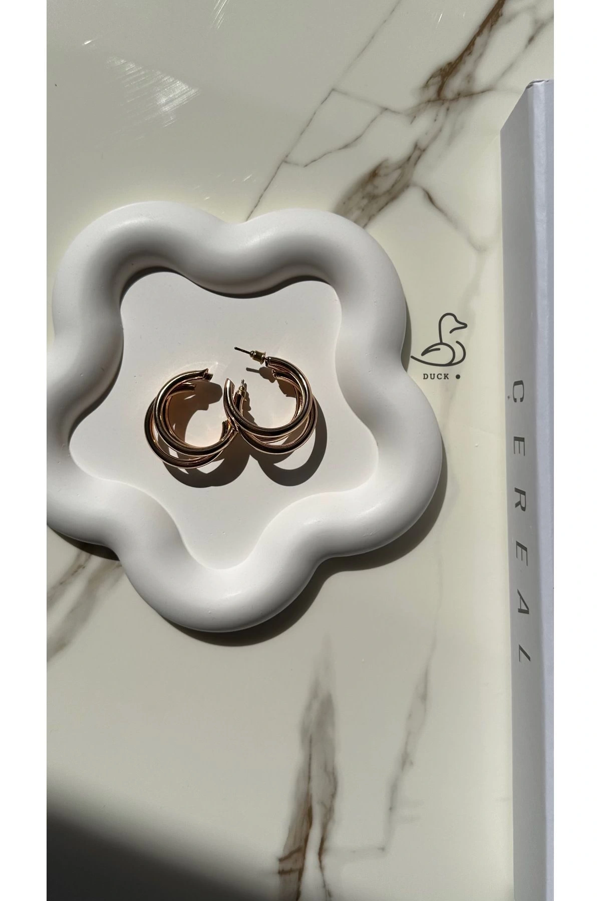 Çiçek şeklinde dekoratif tabak takı tabak