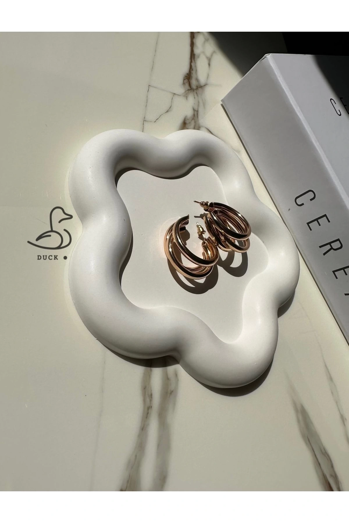 Çiçek şeklinde dekoratif tabak takı tabak