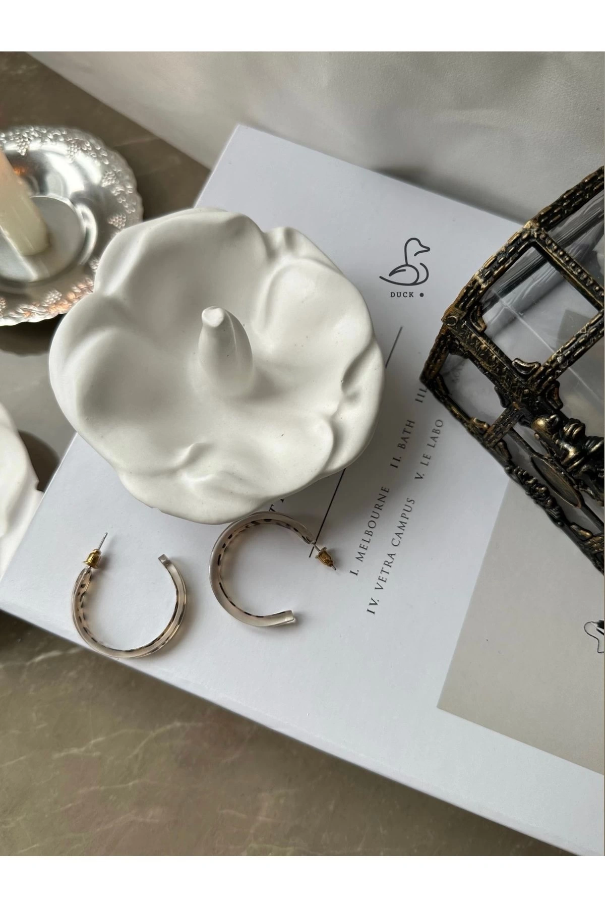 Gül görünümlü yüzük stand