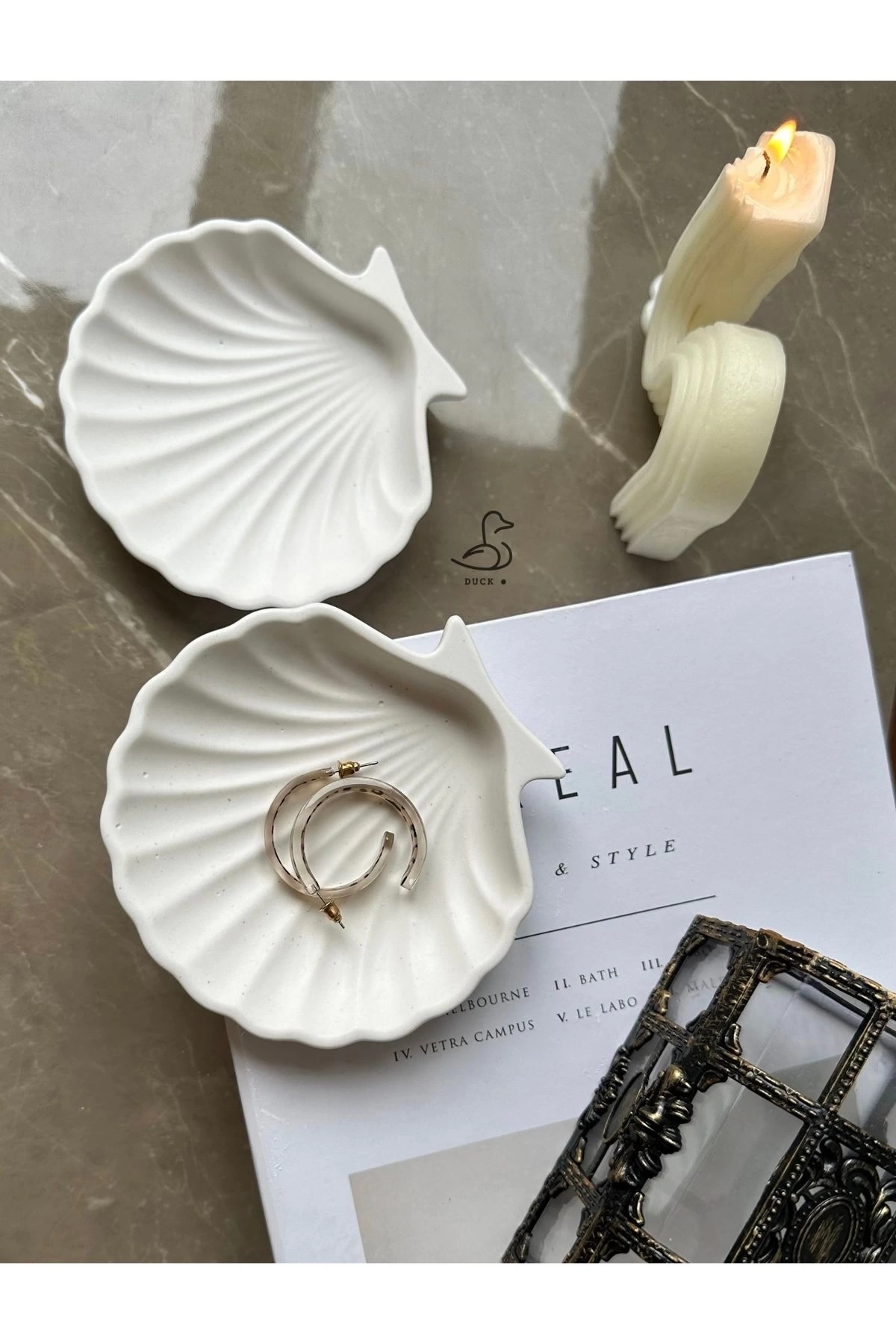 Deniz kabuğu görünümlü dekoratif tabak