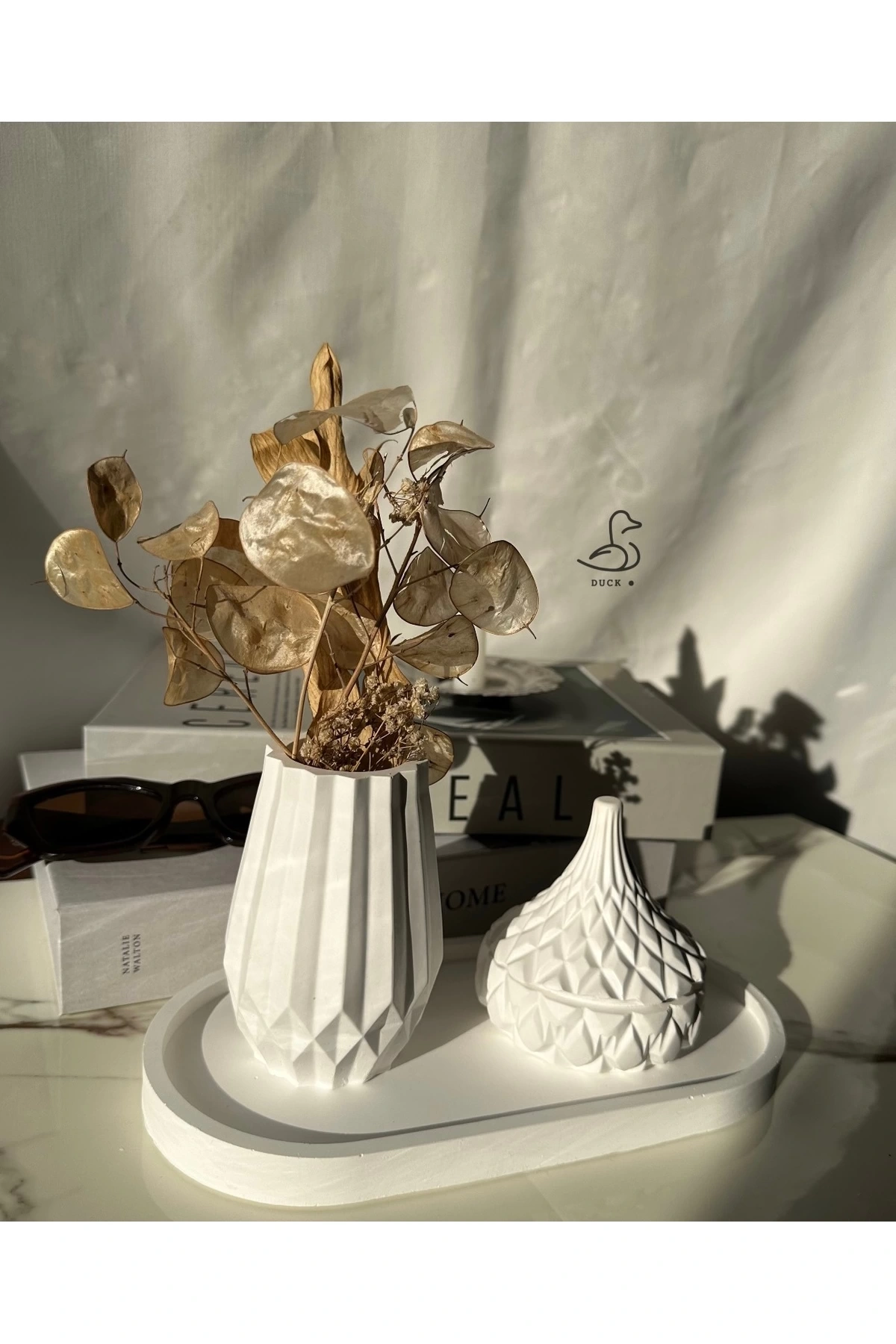 Geometrik vazo ve işlemeli takı kutu set