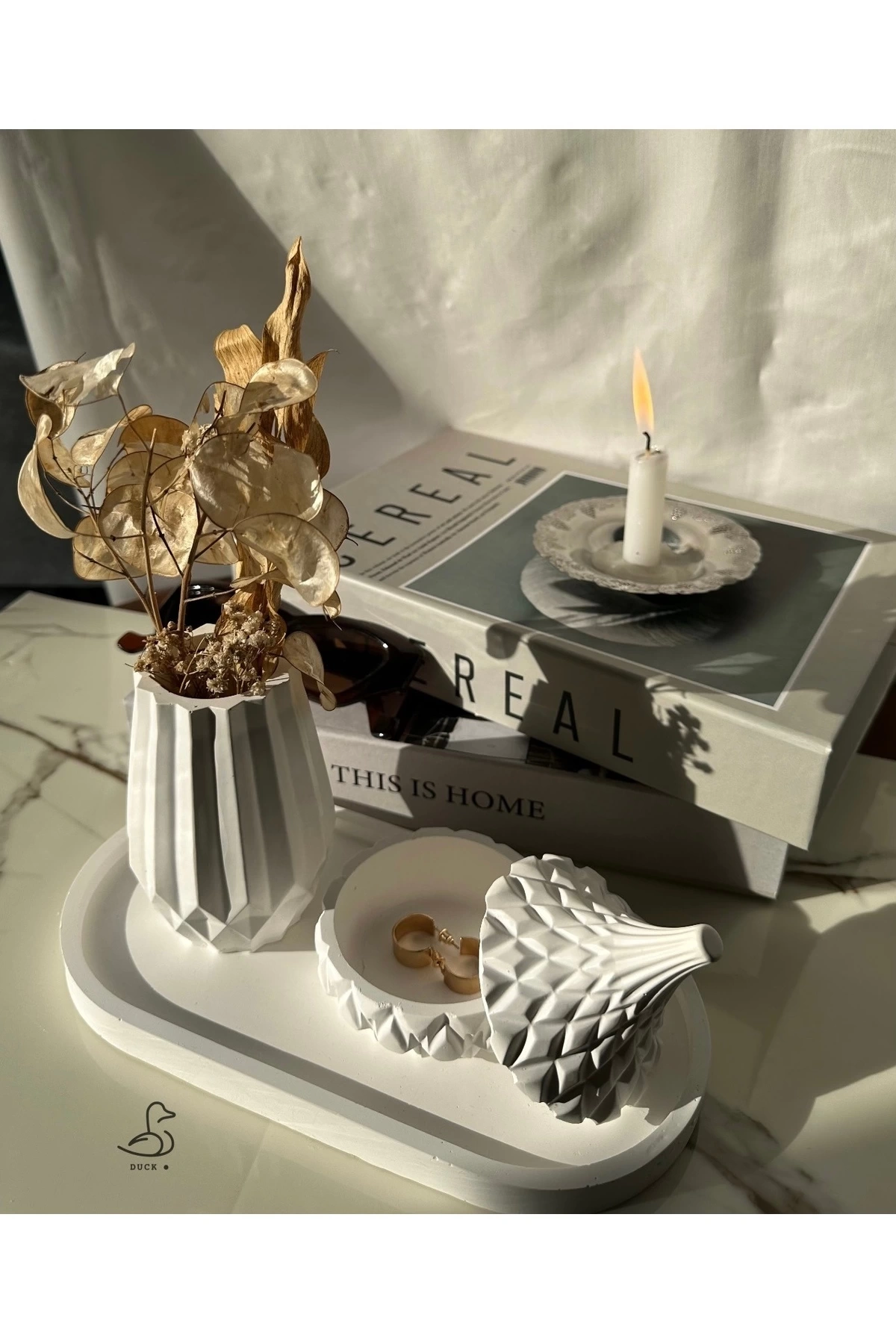 Geometrik vazo ve işlemeli takı kutu set