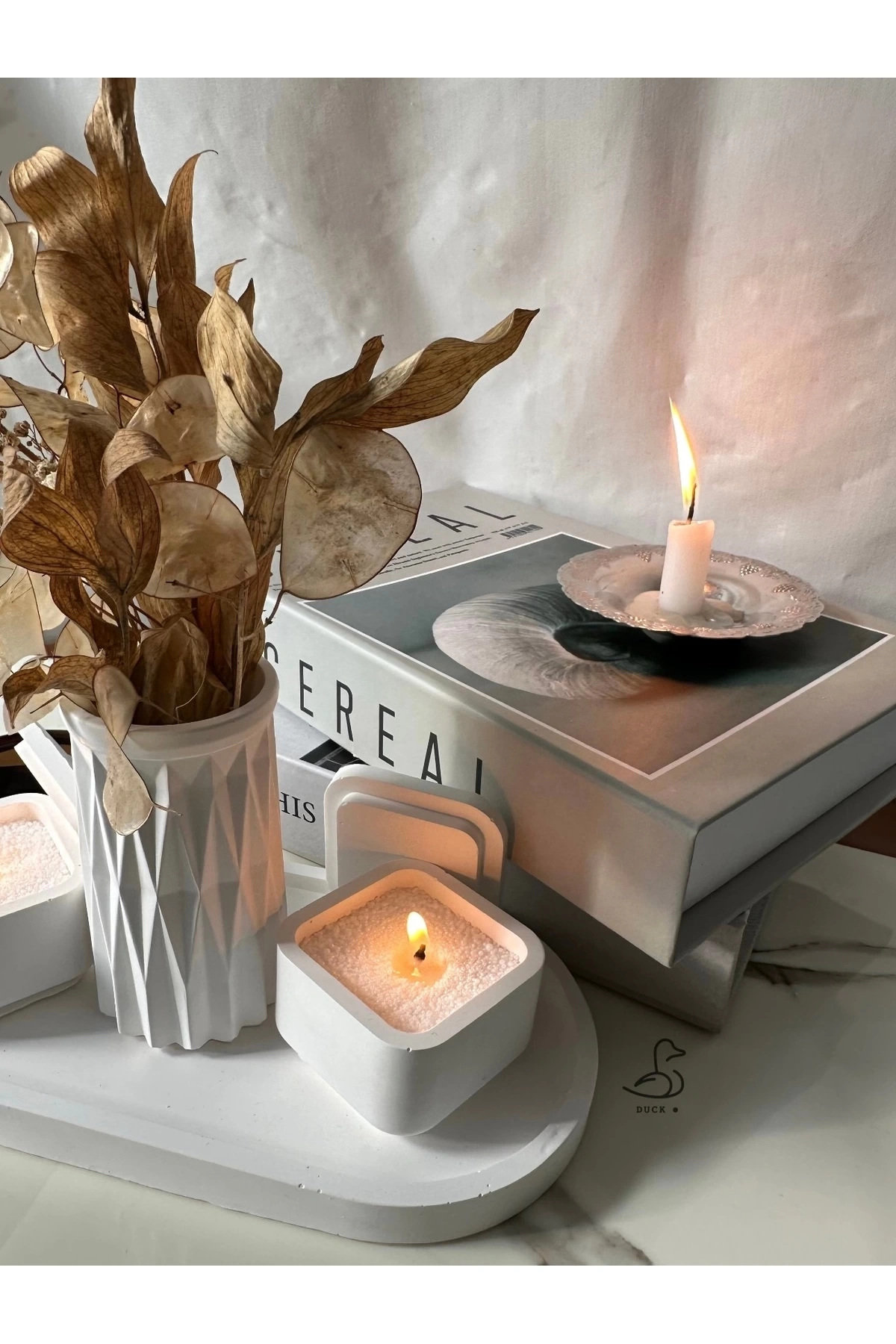 Küp görünümlü 2’li inci tozlu mumluk ve geometrik desenli vazo set