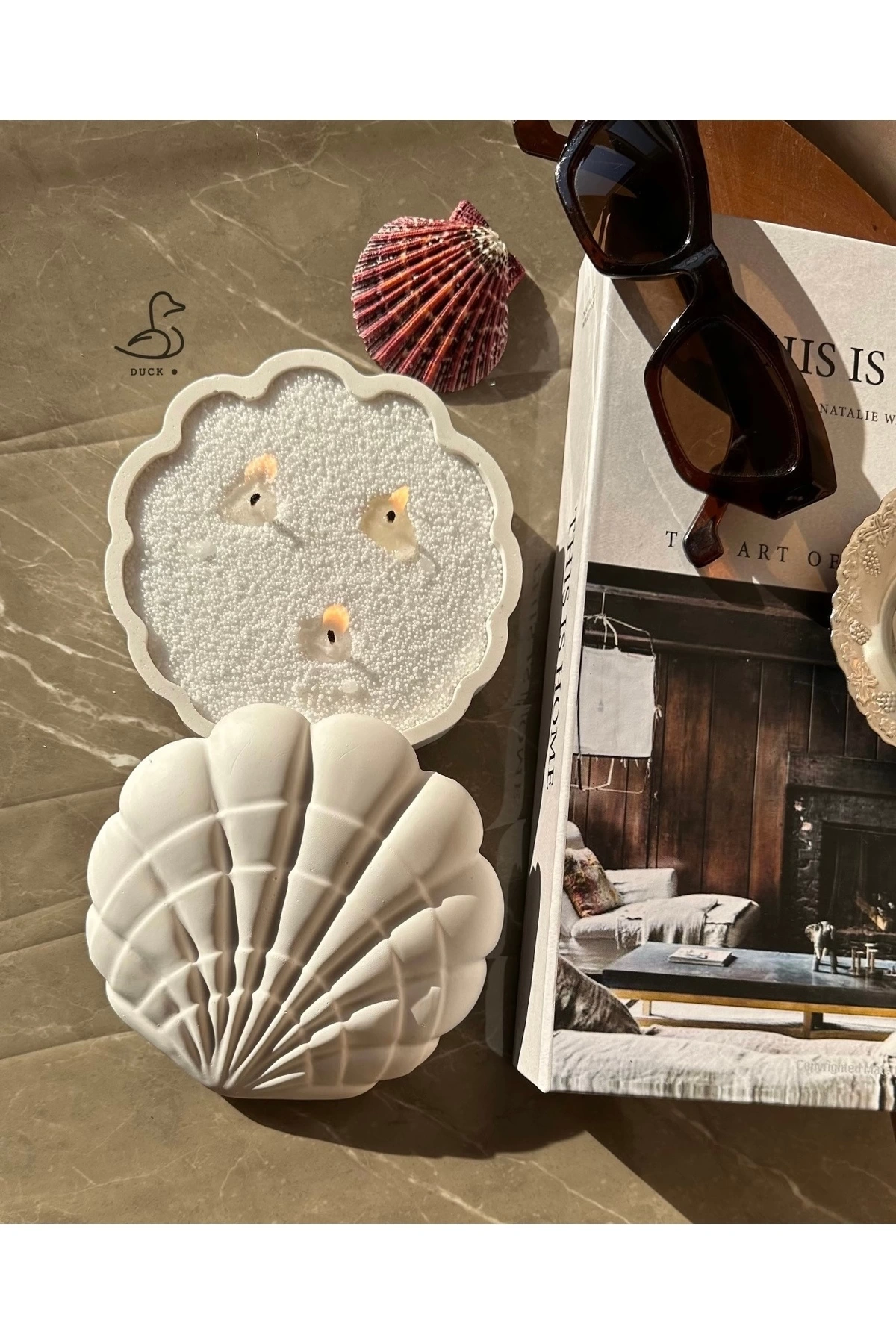 İstiridye görünümlü kapaklı inci toz mumluk