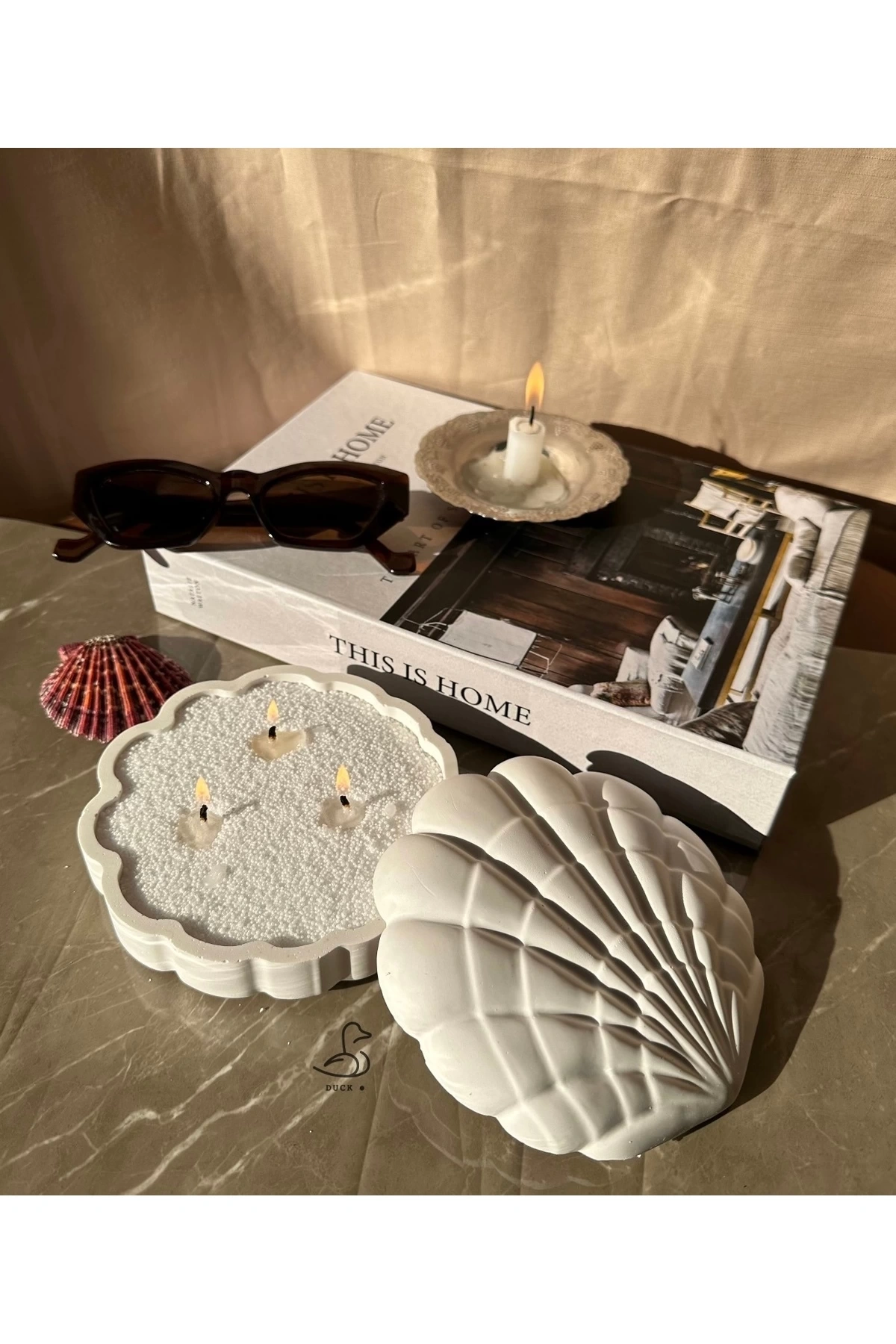 İstiridye görünümlü kapaklı inci toz mumluk