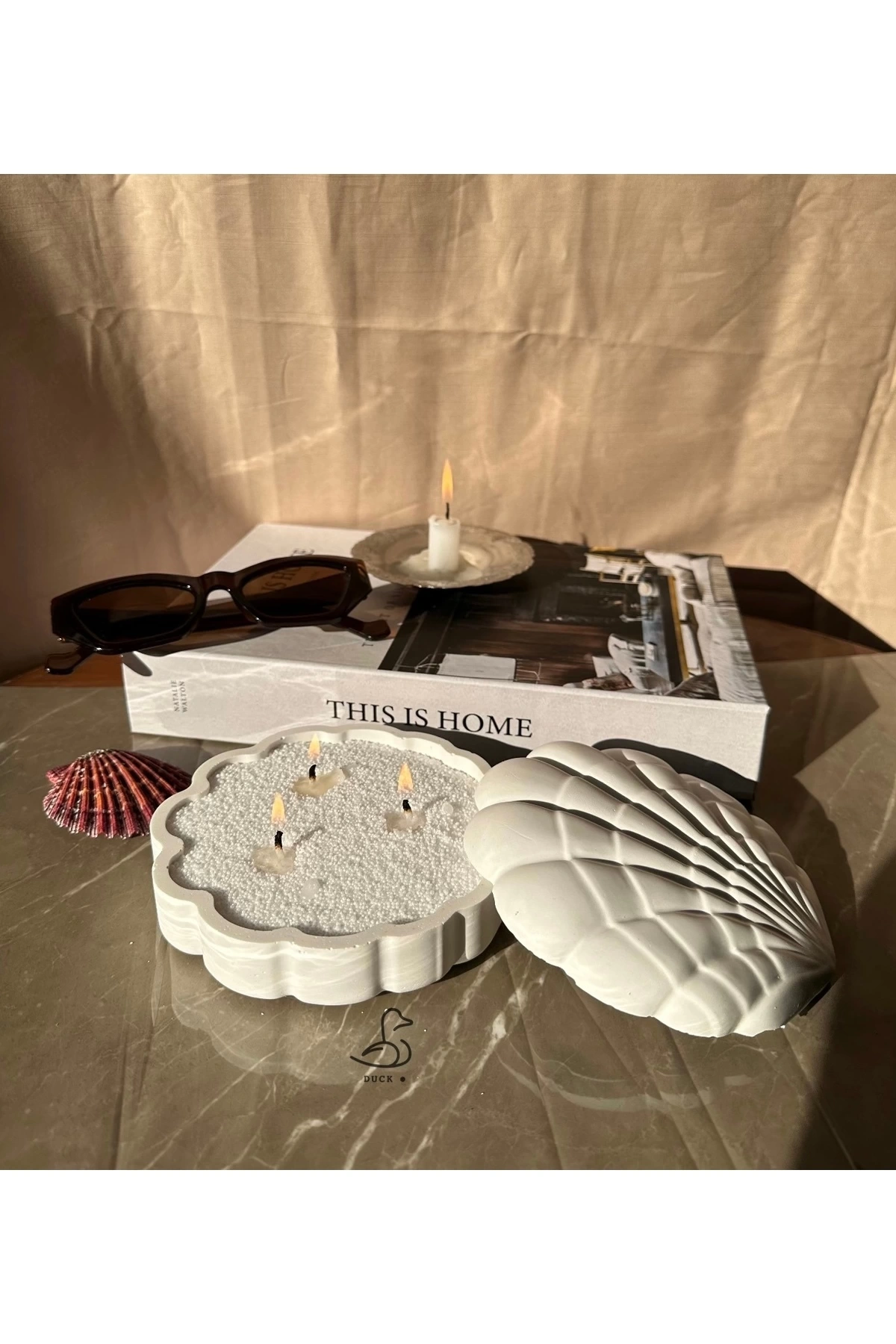 İstiridye görünümlü kapaklı inci toz mumluk