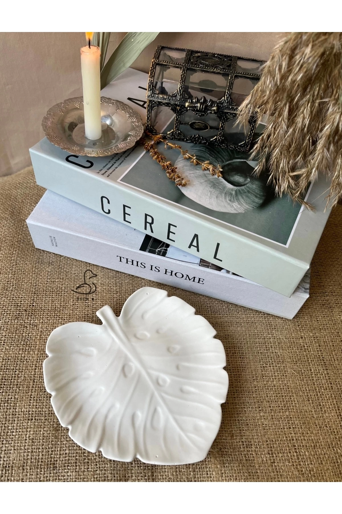 Yaprak şeklinde dekoratif tabak (16-16 cm)