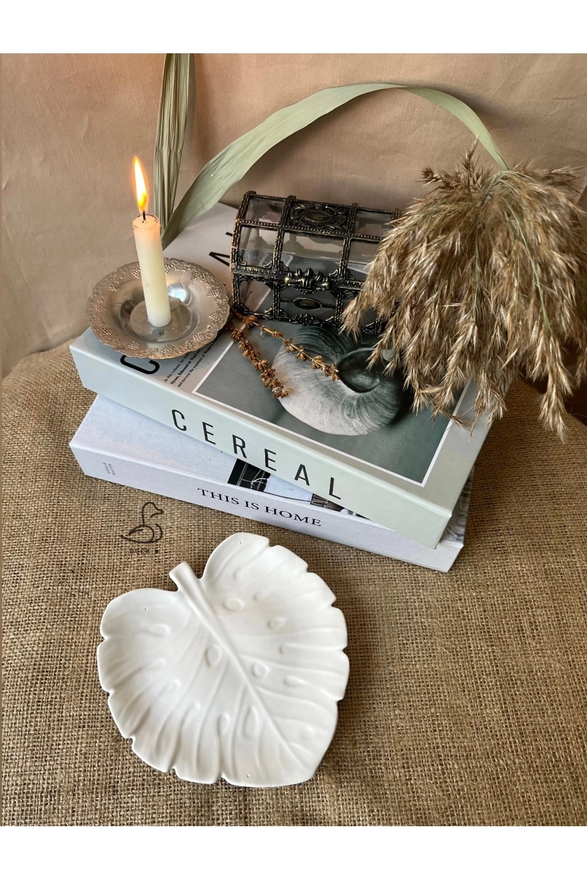 Yaprak şeklinde dekoratif tabak (16-16 cm)