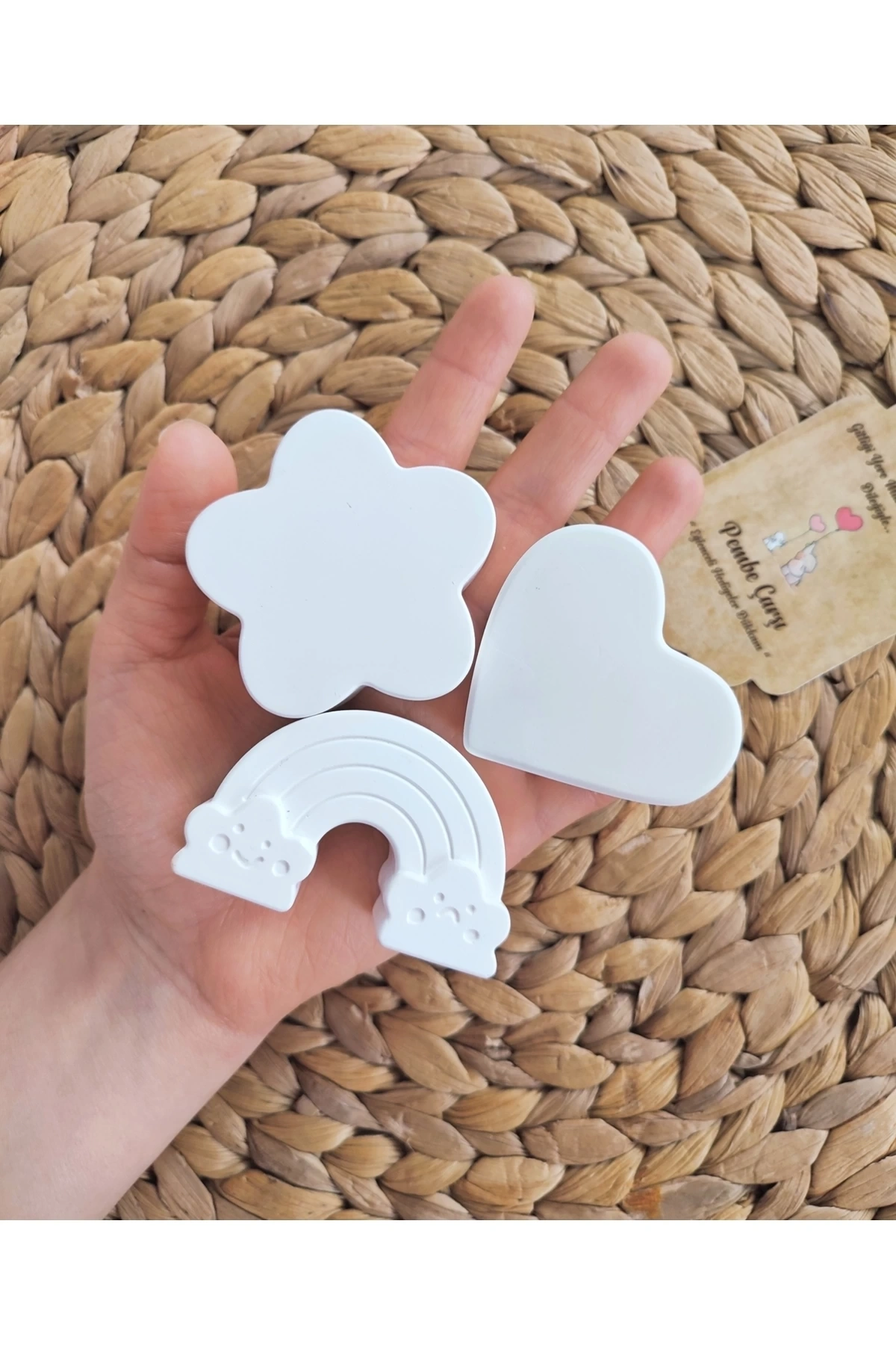 Beyaz Kalp , Çiçek ,Gökkuşağı Not , Kağıt , Fotoğraf Tutucu (Beton)