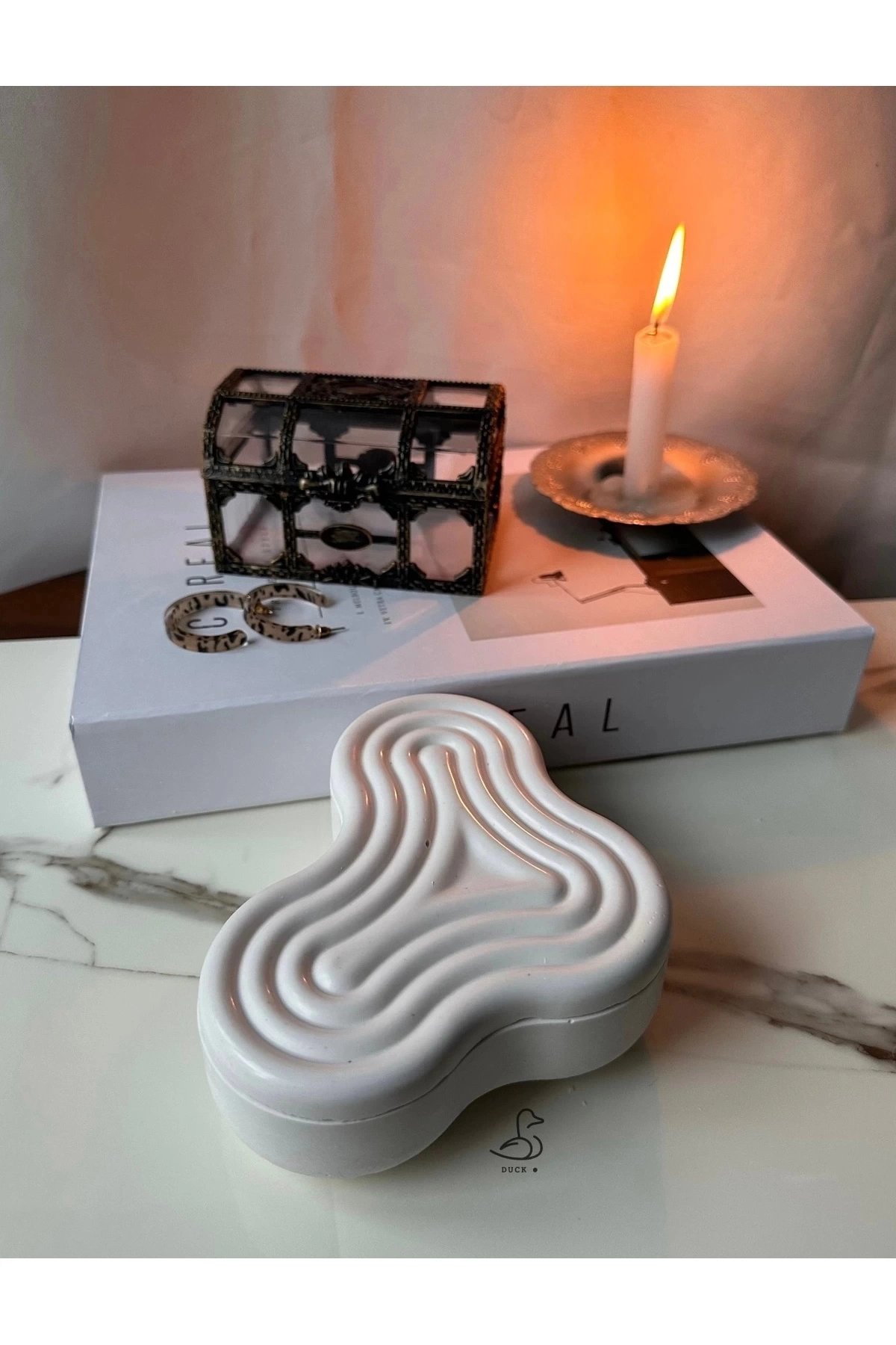 Çizgili Asimetrik Taş Tozu Dekoratif Kutu/Mumluk