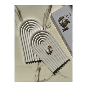 Çizgisel dekoratif sunum tabak