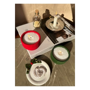 Yılbaşı konsept kurdeleli dekoratif tabak ve 2’li inci toz mum set