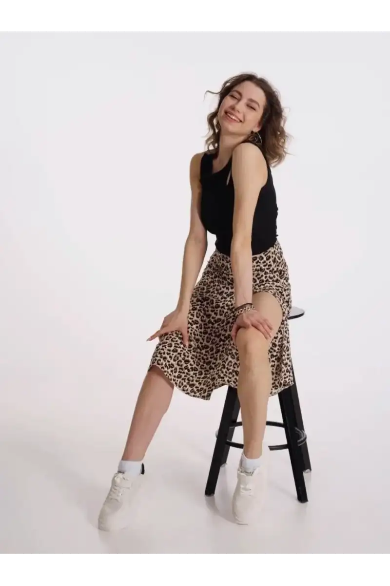 Leopar Yırtmaçlı Etek