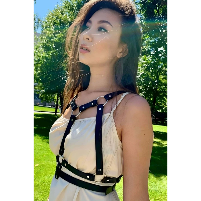 Elbise Üzeri Göğüs Detaylı Omuzdan Askılı İnce Şerit Şık Deri Kemer - APFT646