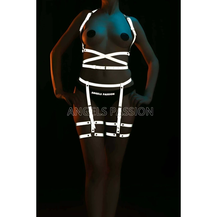 Geceleri Işıkta Parlayan Şık Harness - APFT274