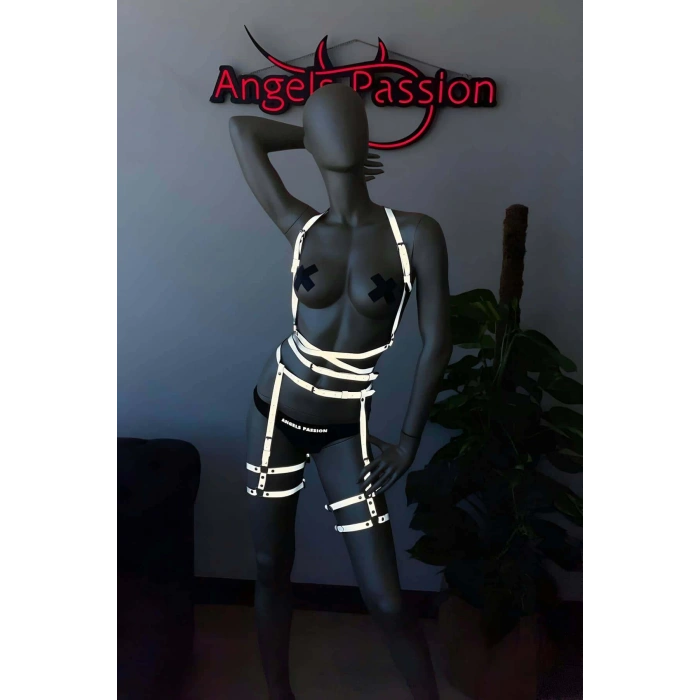 Geceleri Işıkta Parlayan Şık Harness - APFT274