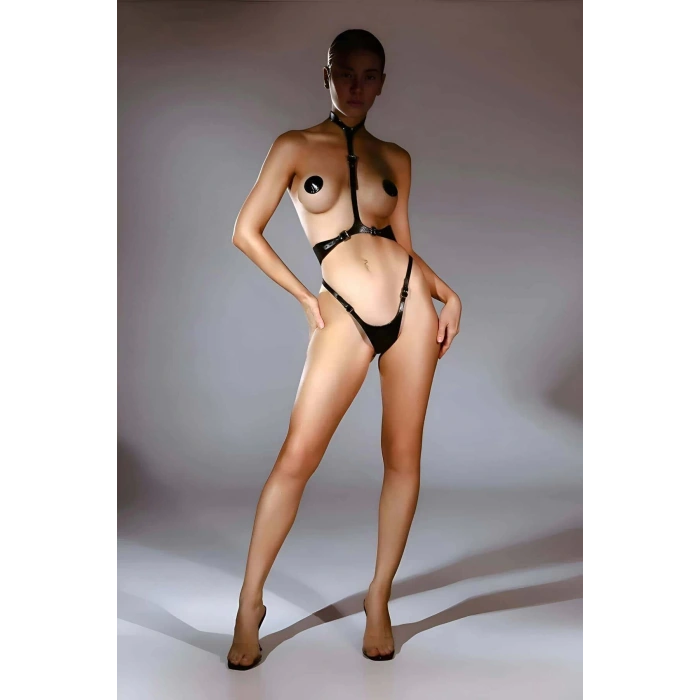 Göğsü Açık Deri Body ve Brazilian Tanga Harness Takım - APFT1103