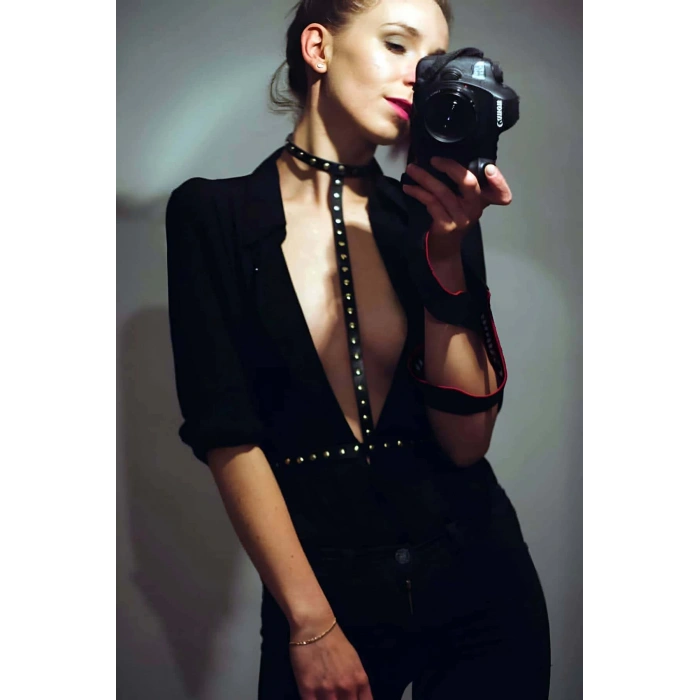 Sıralı Perçinli Şık Harness - APFT343