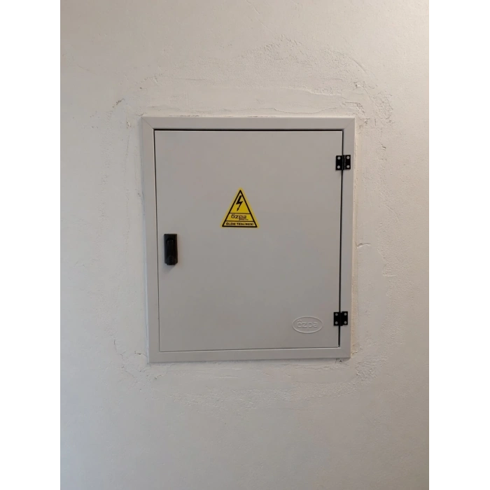 ÖZPA 1502 Sıva Altı 1 Trifaze Sayaçlı Pano 30 Otomatlı Pako Yeri S.A.