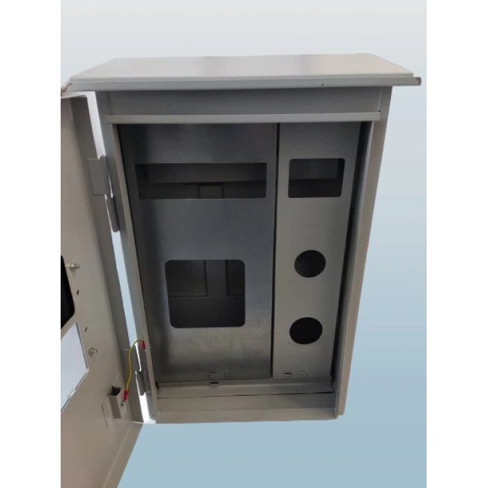 AKÖZ 1 Trifaze Sayaçlı Otomatlı Dar Şantiye Panosu Sıva Üstü 1 Trifaze 1 Monofaze Priz Yerli (Sac) ŞN-100