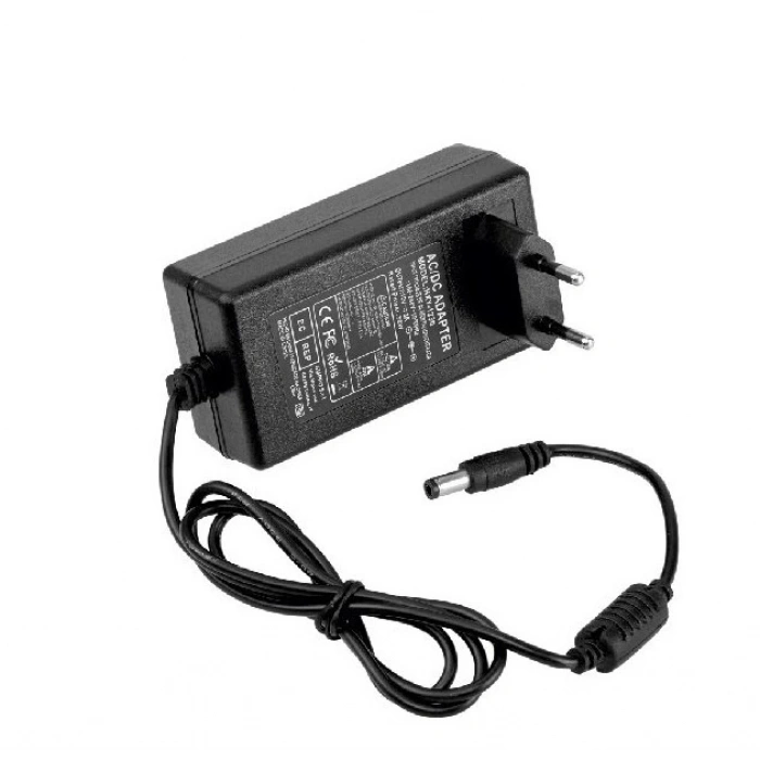 CATA 12v 5A Fişli Adaptör Plastik Kasa 42-60w IP44 5.5x2.5mm Jaklı