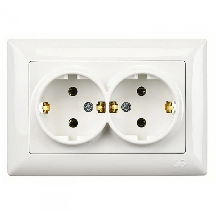 GÜNSAN Visage BEYAZ Sıva Altı İkili Topraklı Priz (ÇERÇEVELİ)