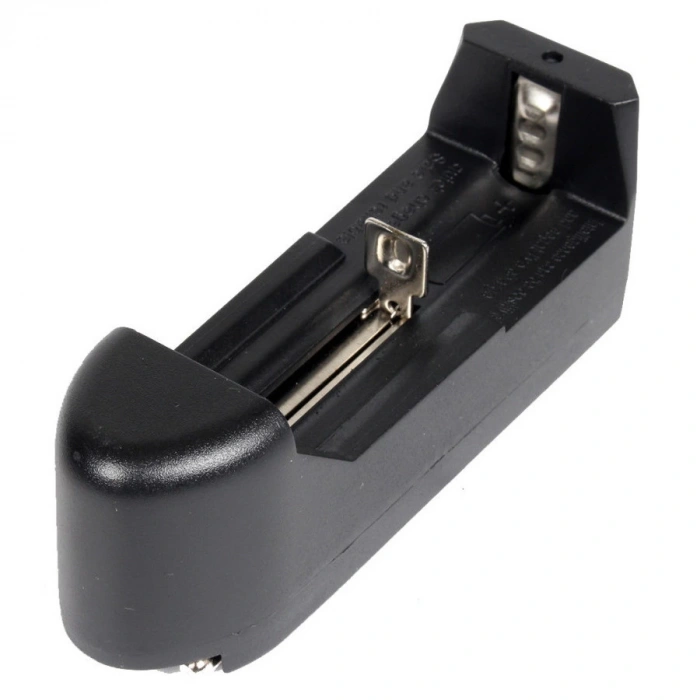 Tekli 1li 18650 - 14500 3.7V Li-On Pil Şarj Aleti Fişli 220v