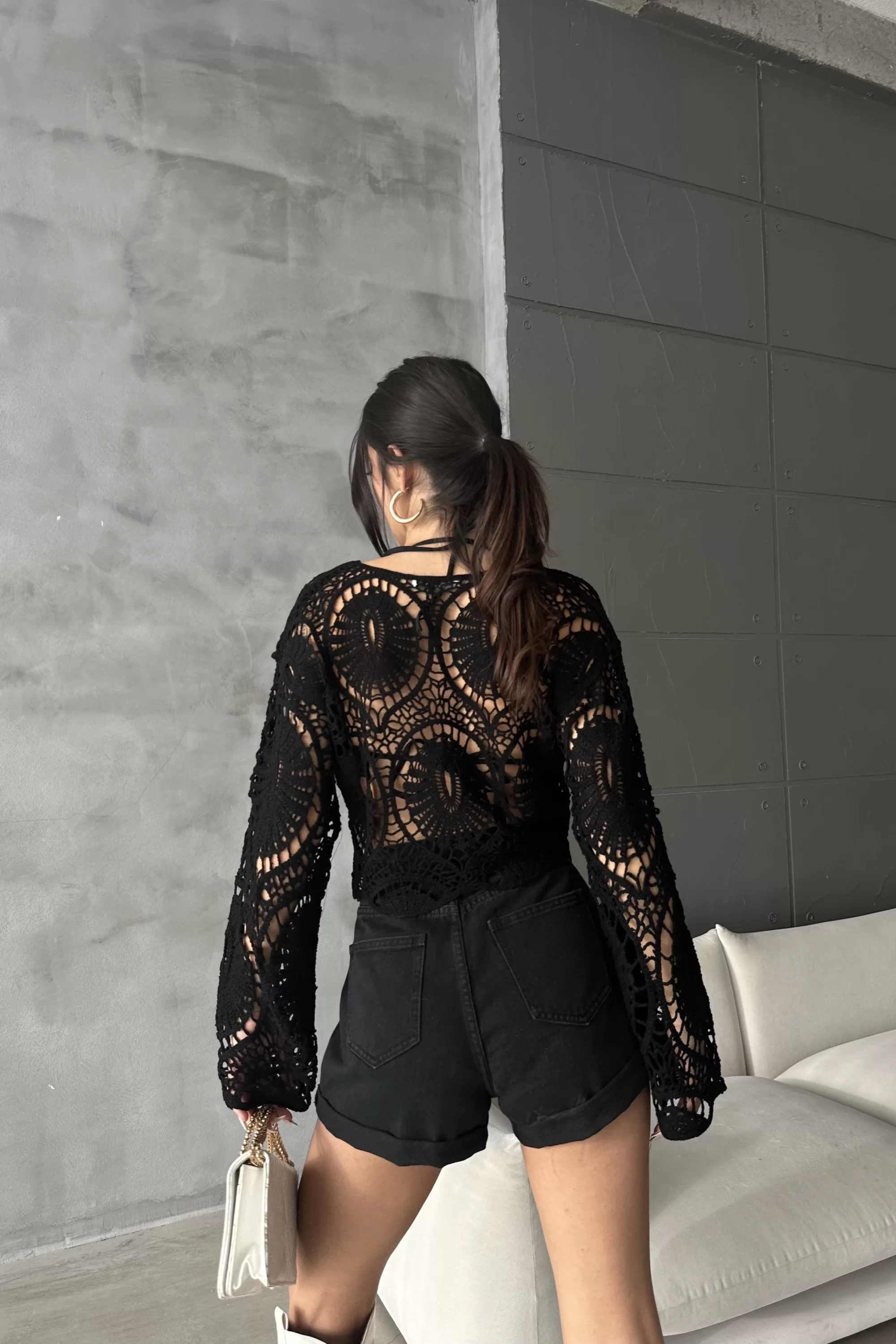 Kadın Siyah Ajurlu Oversize Bluz 0528-0100